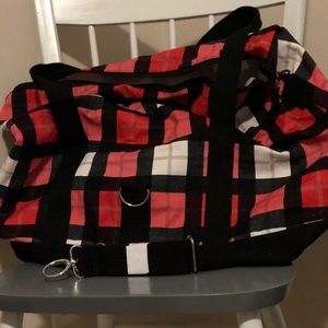 ❤️🖤Thirty-One Weekend Fold Over🖤❤️